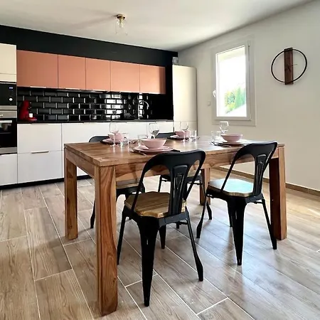 Le Saint-jalmes P2 + Parking * Ним