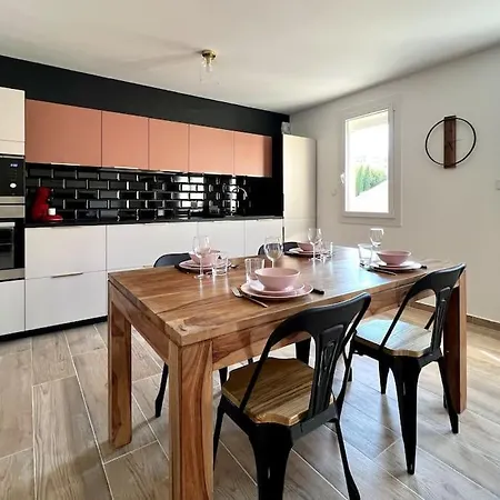 Le Saint-jalmes P2 + Parking * Ним