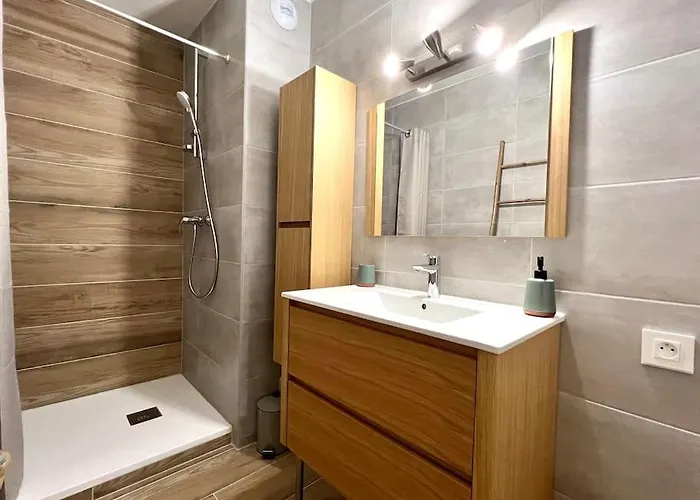 Le Saint-jalmes P2 + Parking Apartment *