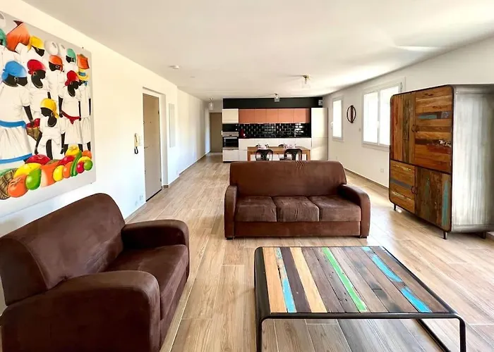 Le Saint-jalmes P2 + Parking Apartment *